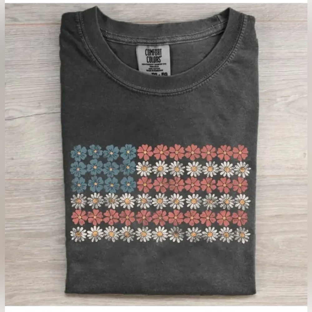 LAST ONE Gray Floral Flag T-Shirt
